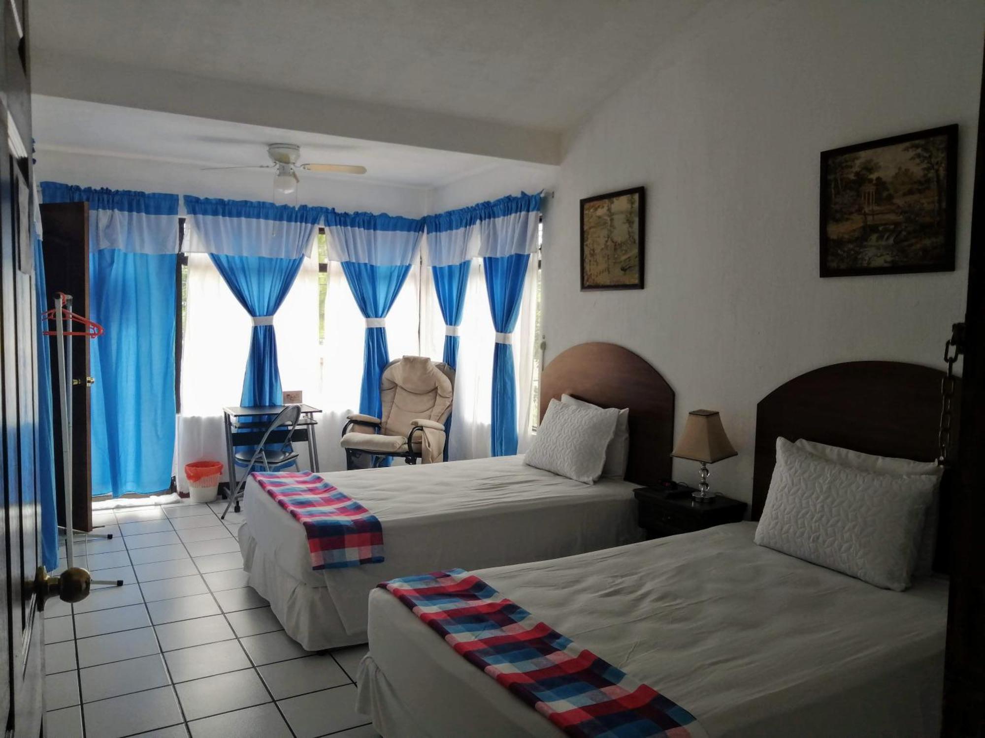 Novohostal B&B Guatemala City Ngoại thất bức ảnh