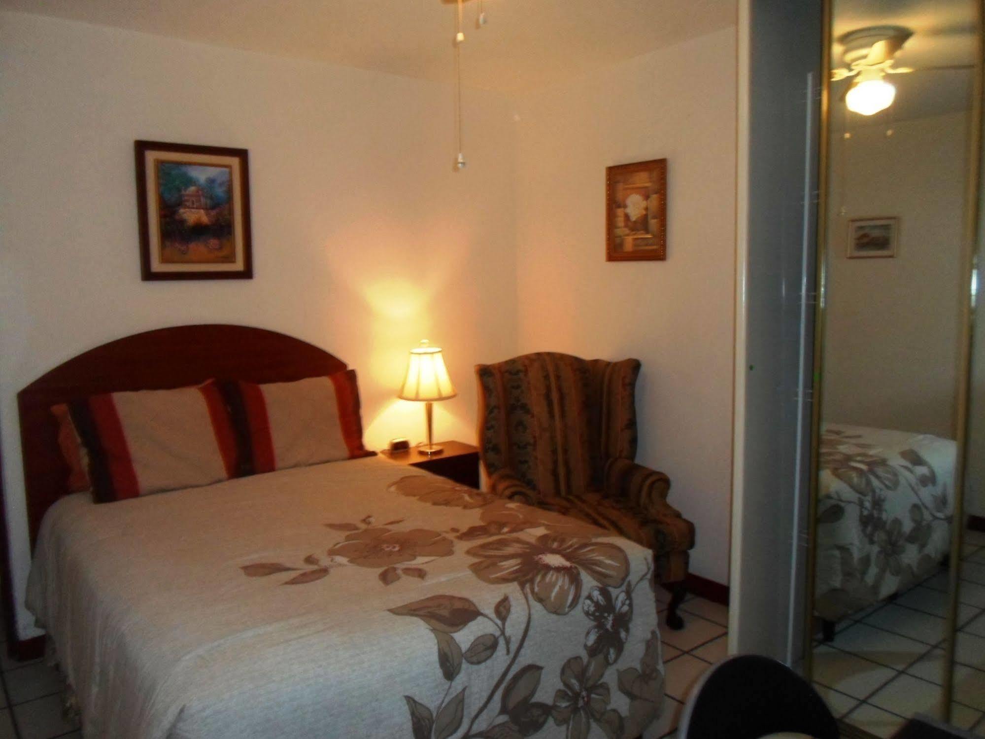 Novohostal B&B Guatemala City Ngoại thất bức ảnh