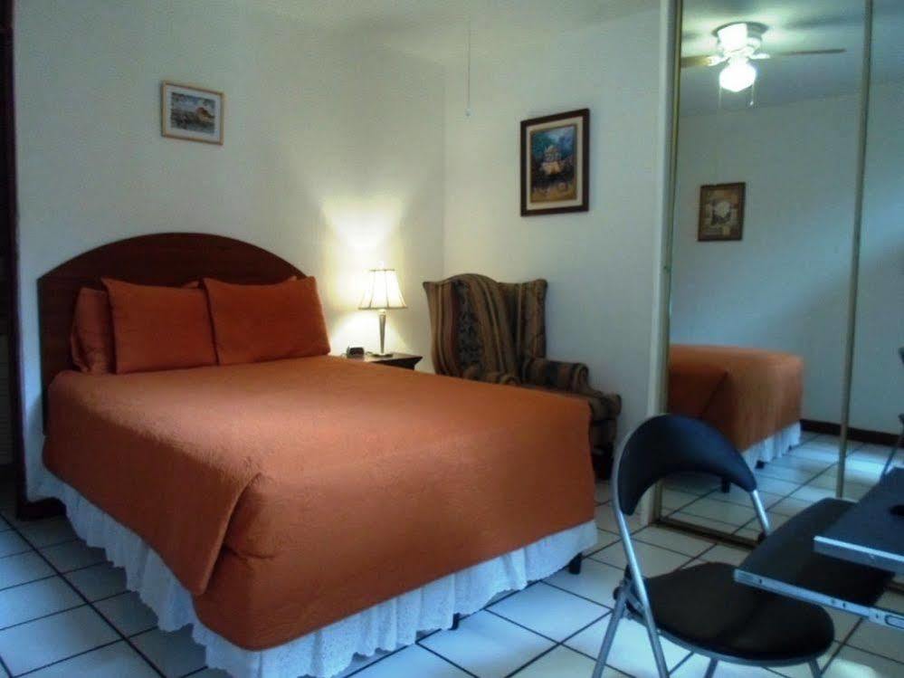 Novohostal B&B Guatemala City Ngoại thất bức ảnh